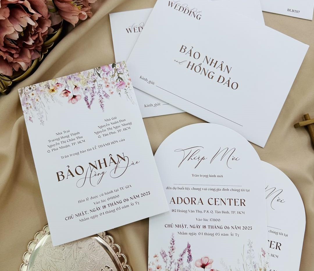 in thiep cuoi dep gia re